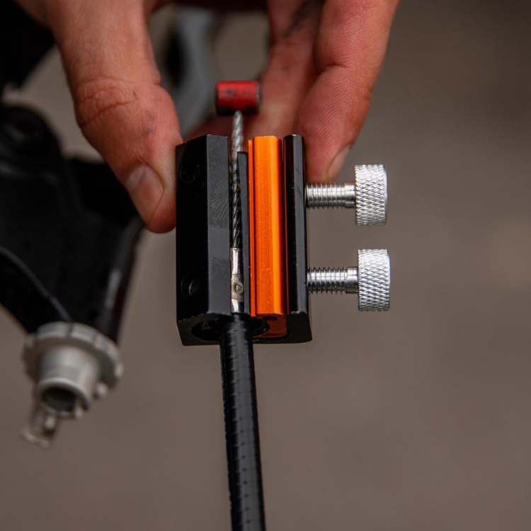 Cable Monkey - Cable Lubricating Tool